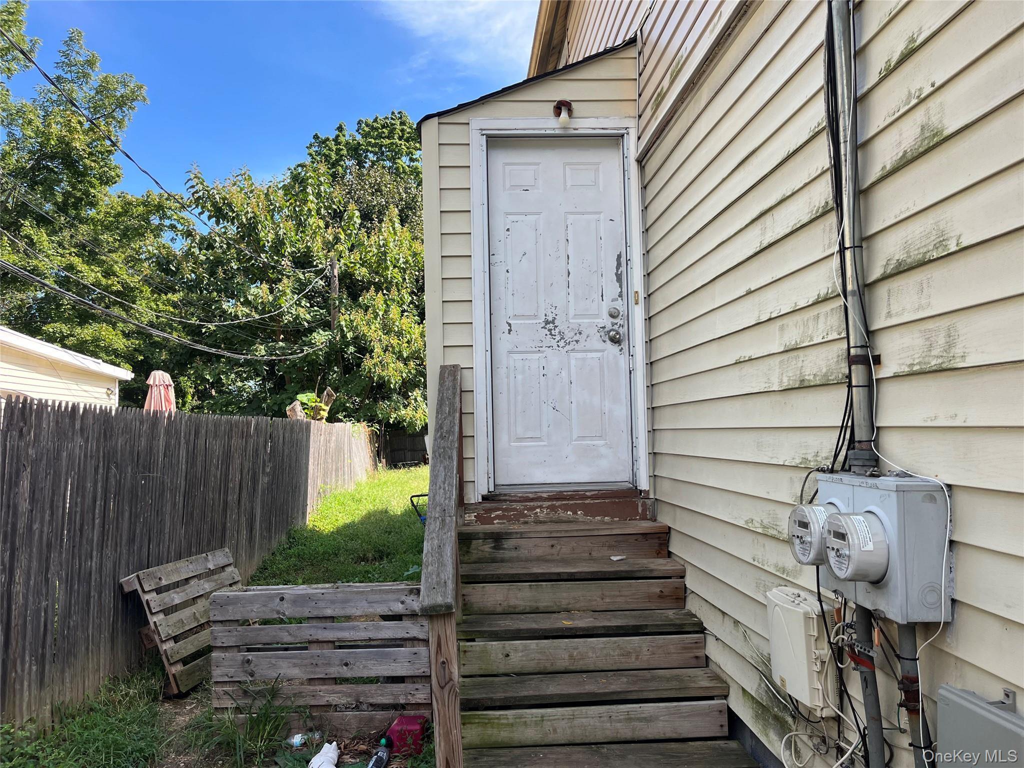 Single Family Lowndes Avenue Suffolk County, NY 11746, MLS-1047489-8