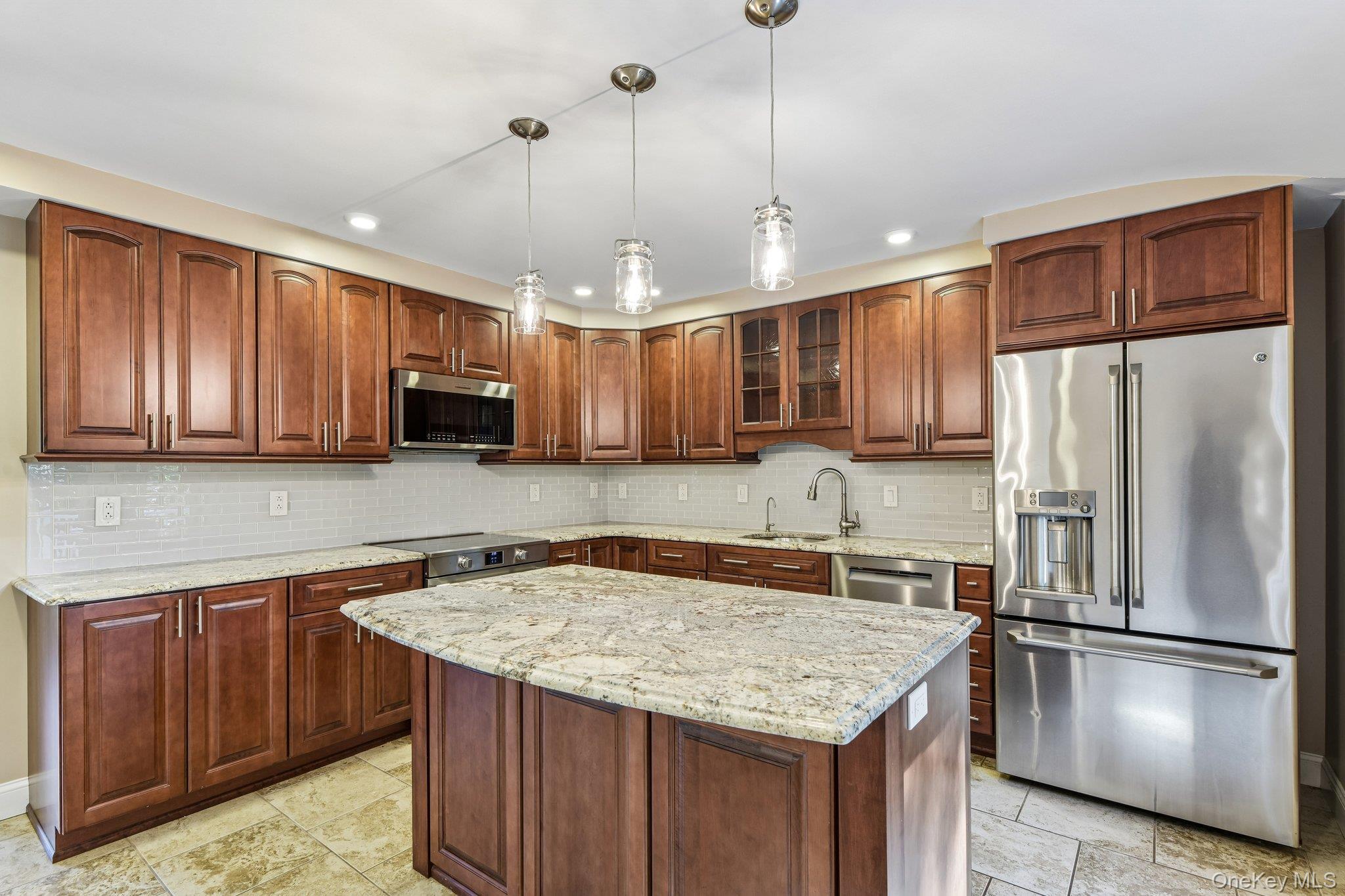 Single Family Sandy Hollow Road  Suffolk County, NY 11768, MLS-1047508-10