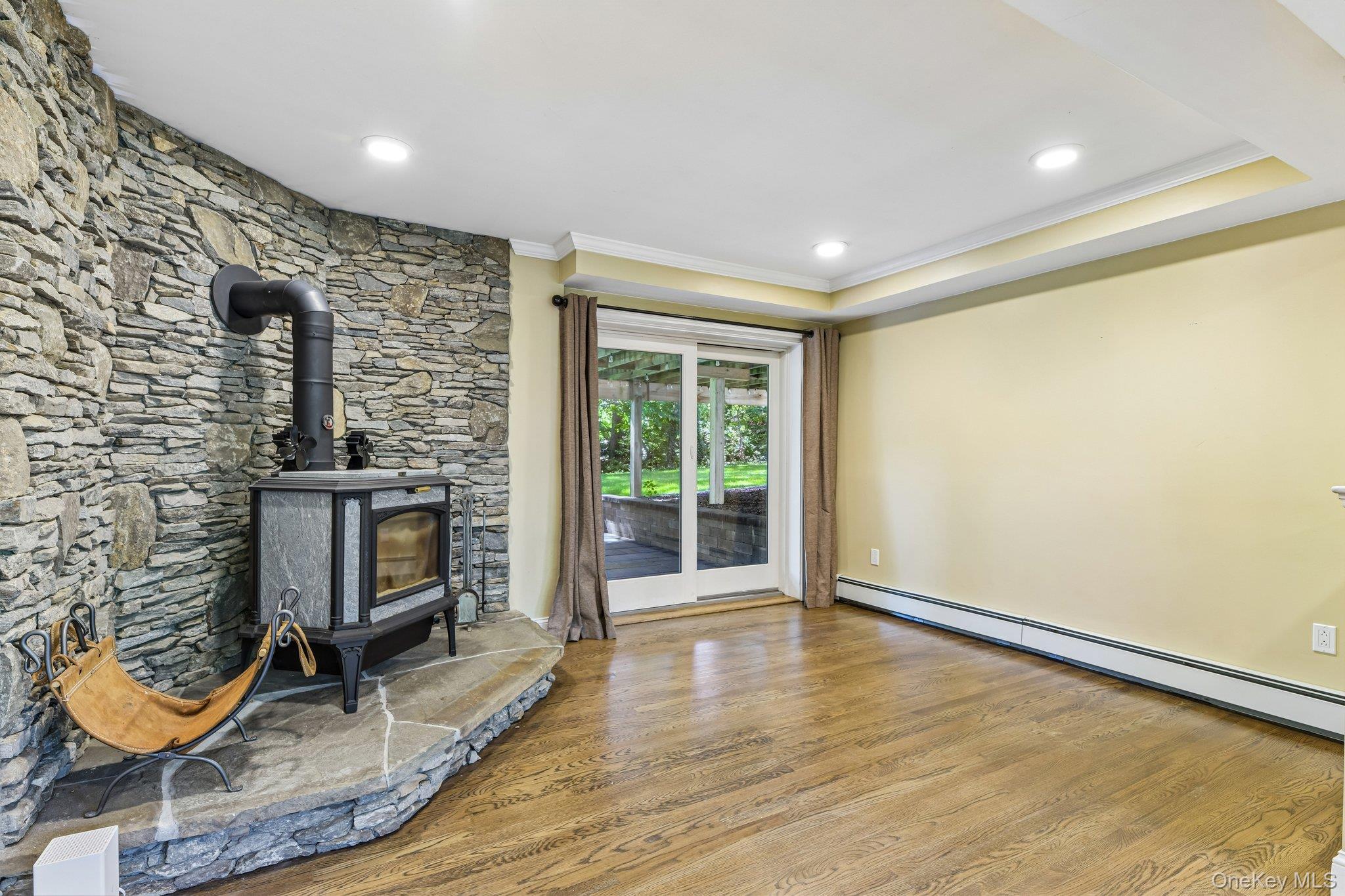 Single Family Sandy Hollow Road  Suffolk County, NY 11768, MLS-1047508-21
