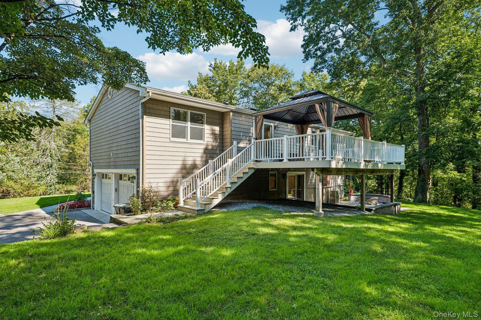 Single Family Sandy Hollow Road  Suffolk County, NY 11768, MLS-1047508-33