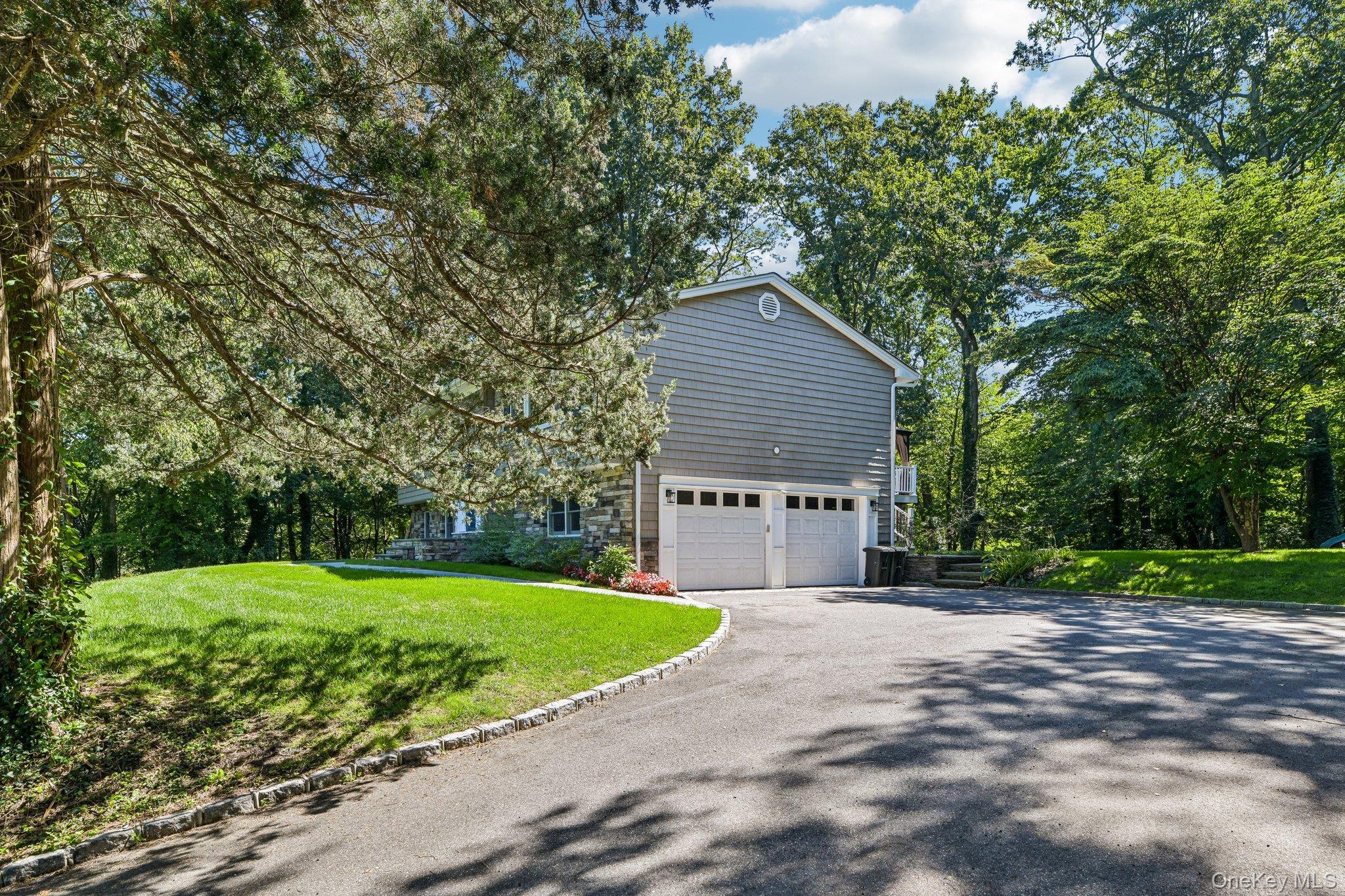 Single Family Sandy Hollow Road  Suffolk County, NY 11768, MLS-1047508-39