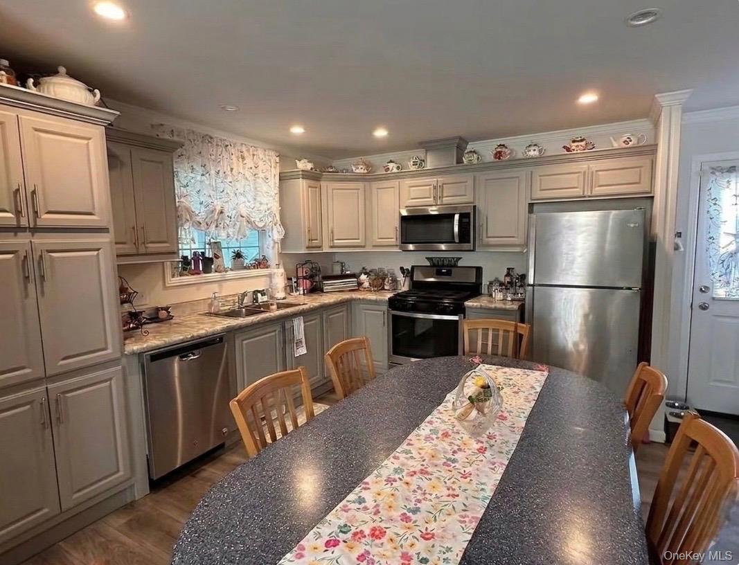 Single Family Celeste Drive Dutchess County, NY 12522, MLS-1047515-10