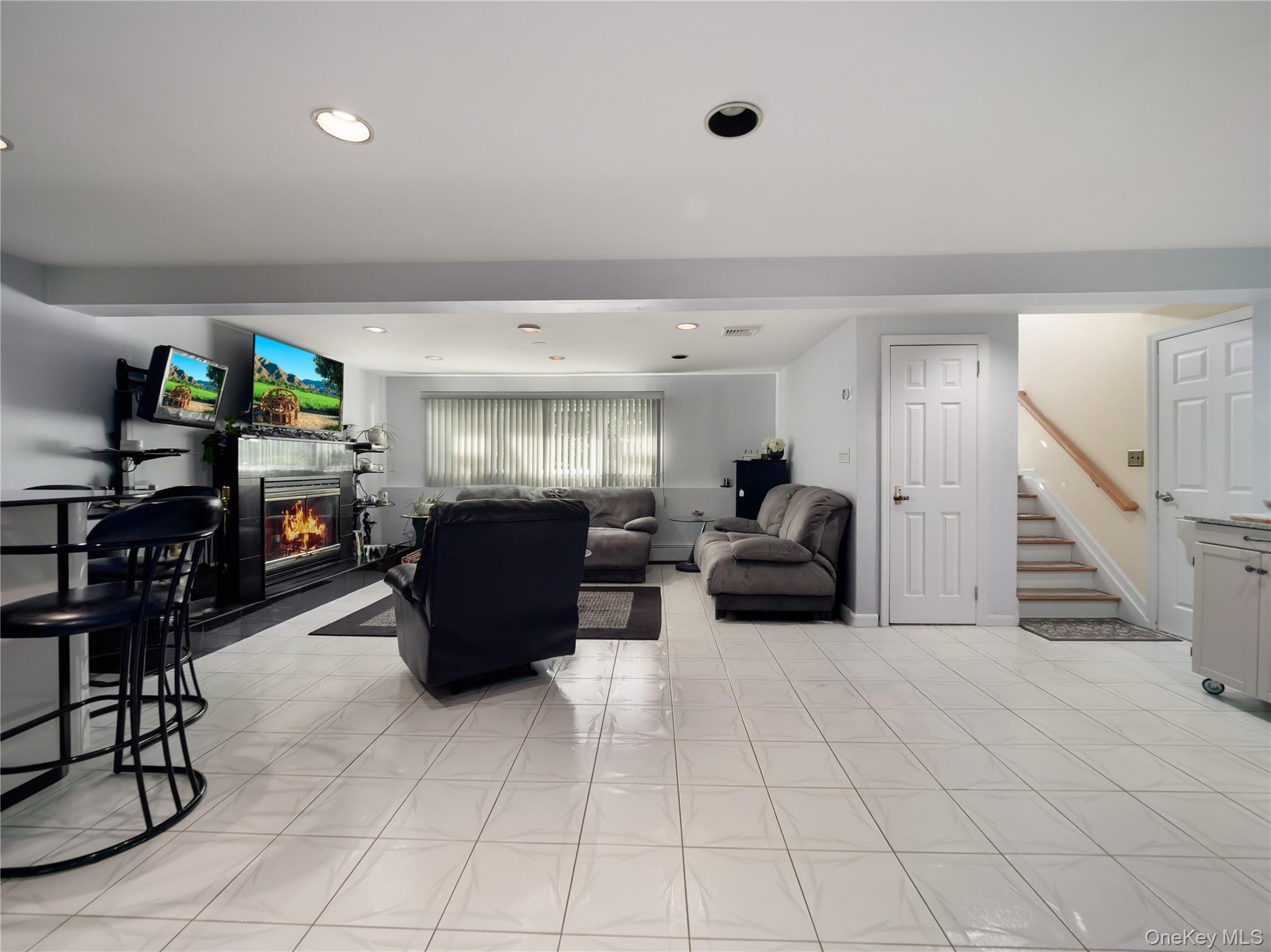Single Family Will Rogers Lane  Rockland County, NY 10954, MLS-1047522-18