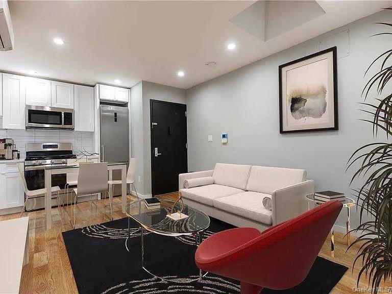 Single Family Jamaica Avenue  Queens, NY 11418, MLS-1047526-2