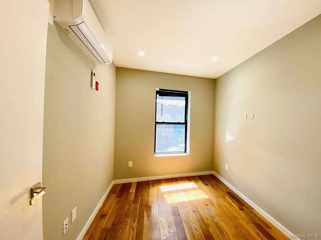 Single Family Jamaica Avenue  Queens, NY 11418, MLS-1047526-20