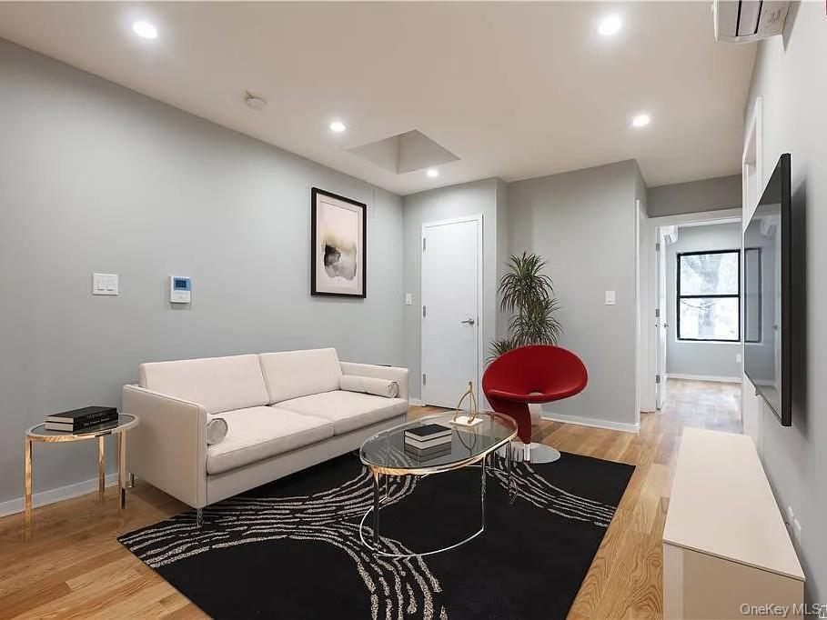 Single Family Jamaica Avenue  Queens, NY 11418, MLS-1047526-3