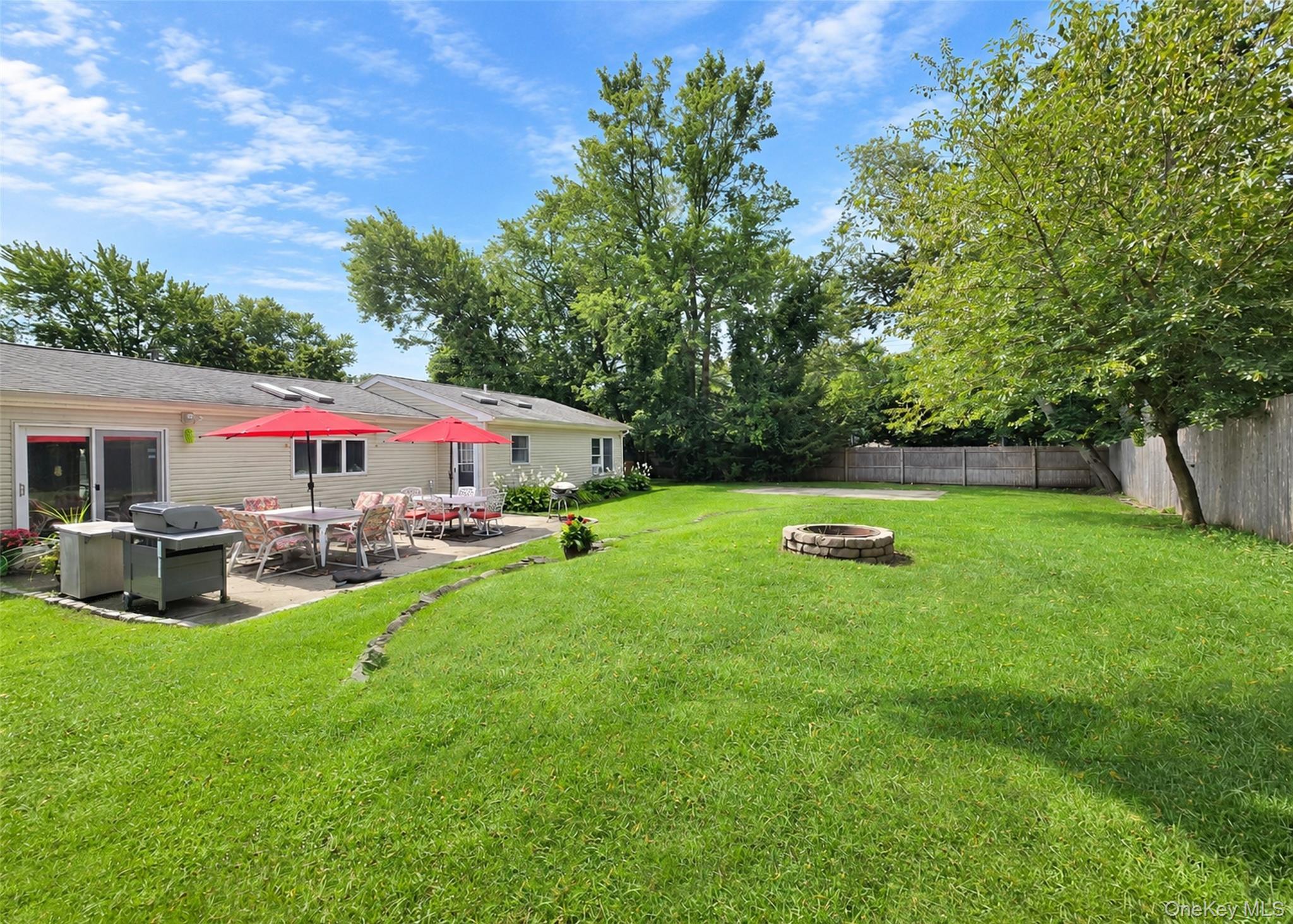 Single Family Lisa Lane  Suffolk County, NY 11776, MLS-1047527-29