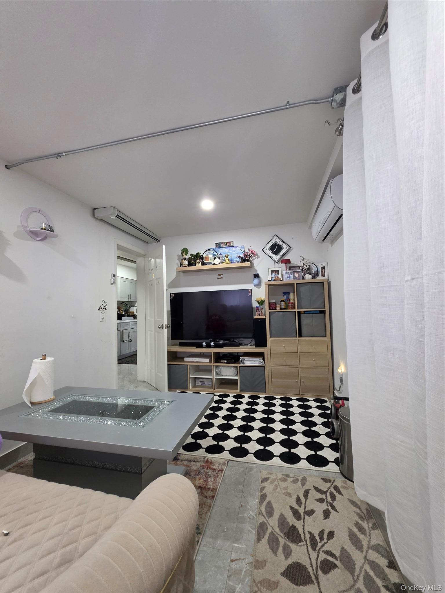 Single Family Pearsall Avenue  Bronx, NY 10469, MLS-1047544-10
