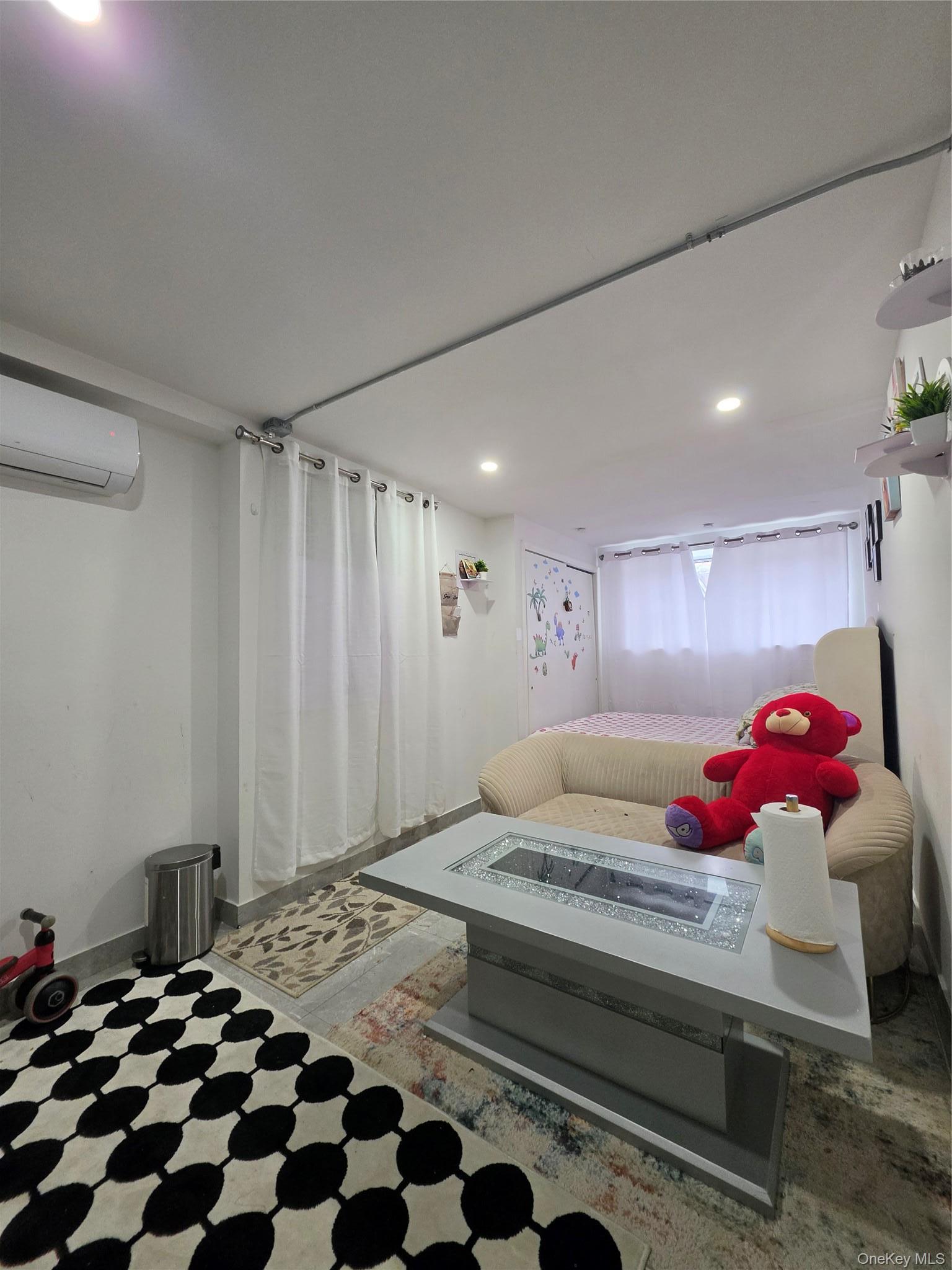 Single Family Pearsall Avenue  Bronx, NY 10469, MLS-1047544-11