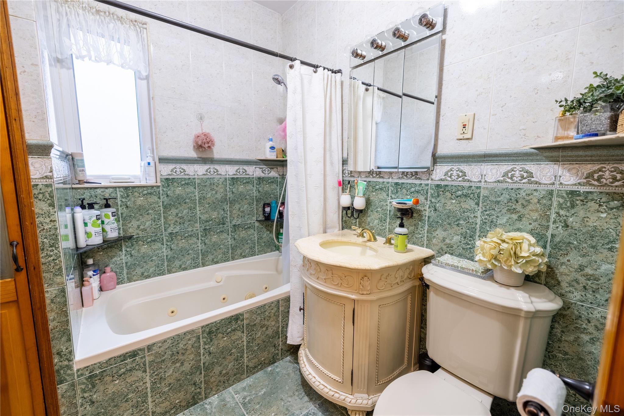 Single Family 201st Street  Queens, NY 11361, MLS-1047550-11