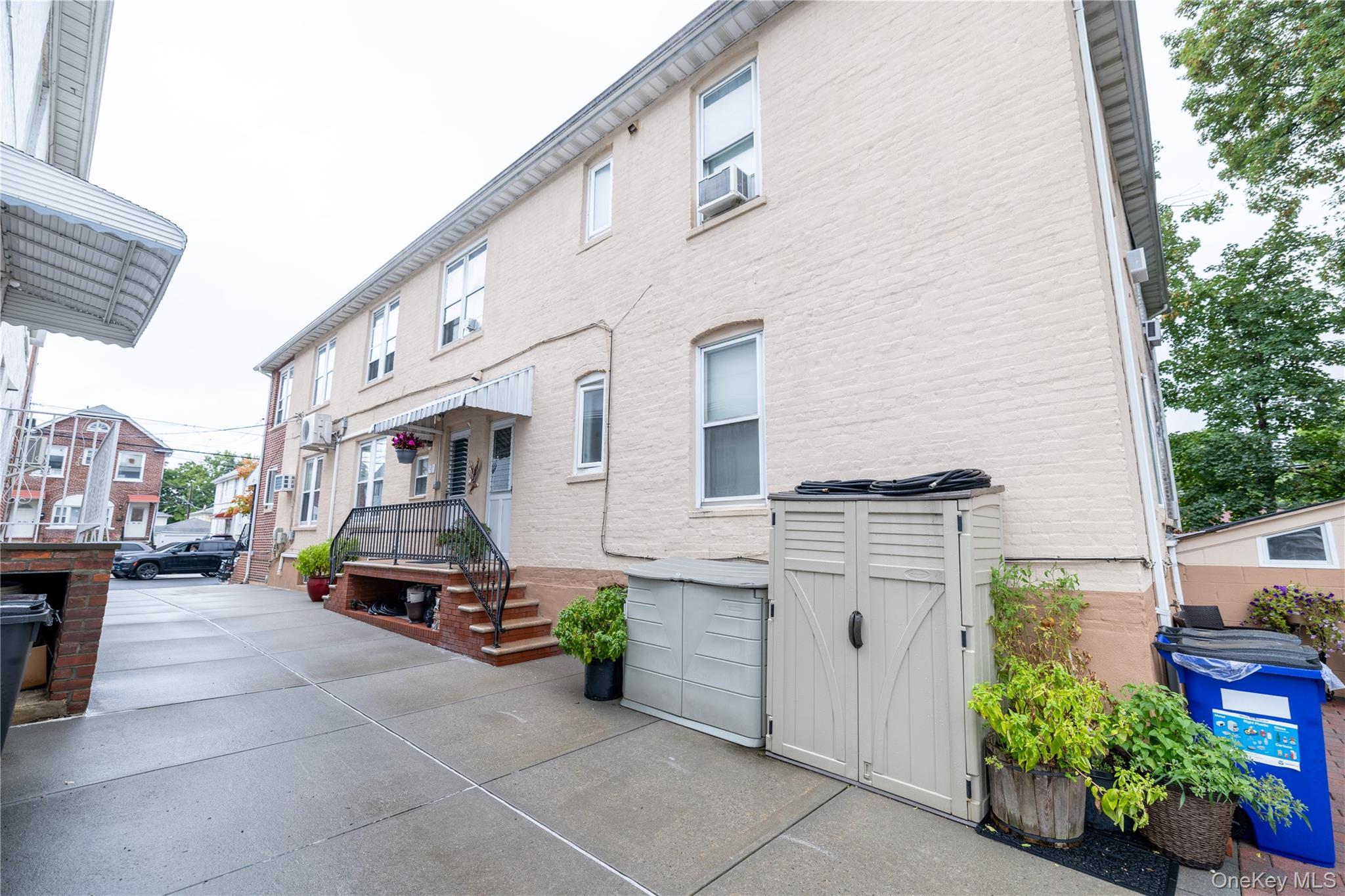 Single Family 201st Street  Queens, NY 11361, MLS-1047550-28