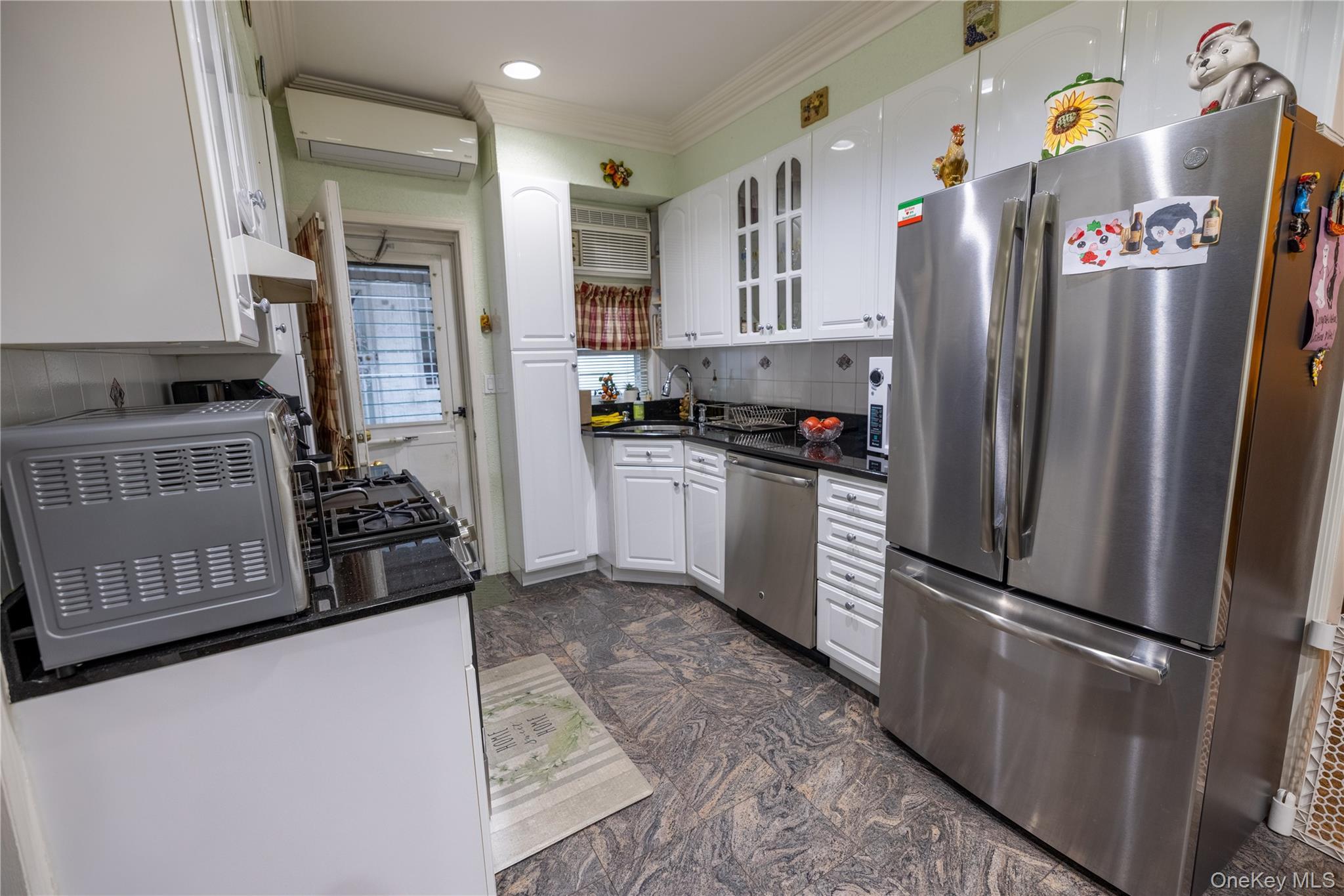 Single Family 201st Street  Queens, NY 11361, MLS-1047550-7