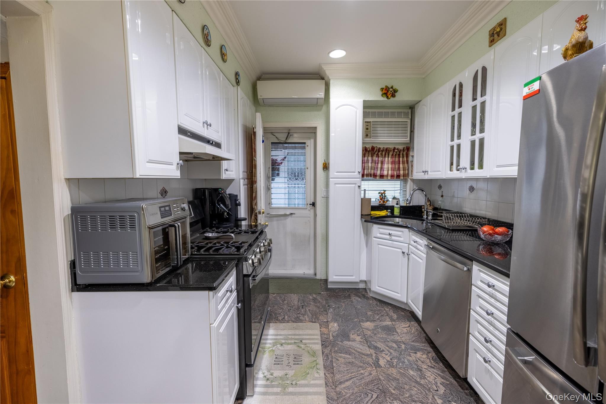 Single Family 201st Street  Queens, NY 11361, MLS-1047550-8