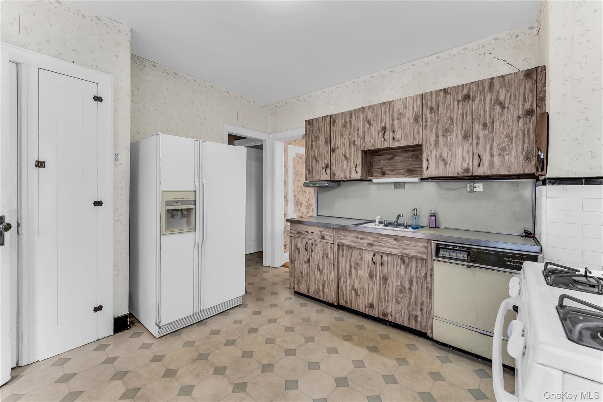 Single Family 114th Place Queens, NY 11420, MLS-1047573-15