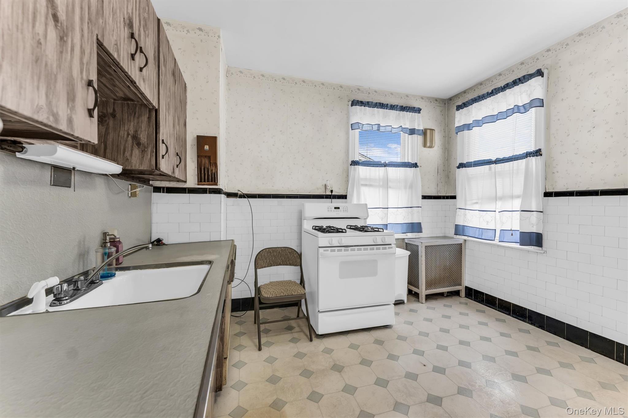 Single Family 114th Place Queens, NY 11420, MLS-1047573-18