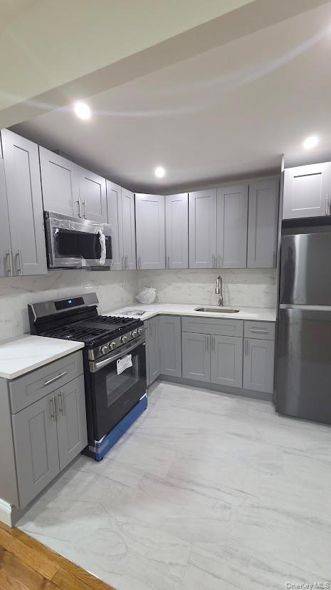 Single Family Saint Lawrence Avenue Bronx, NY 10472, MLS-1047582-3