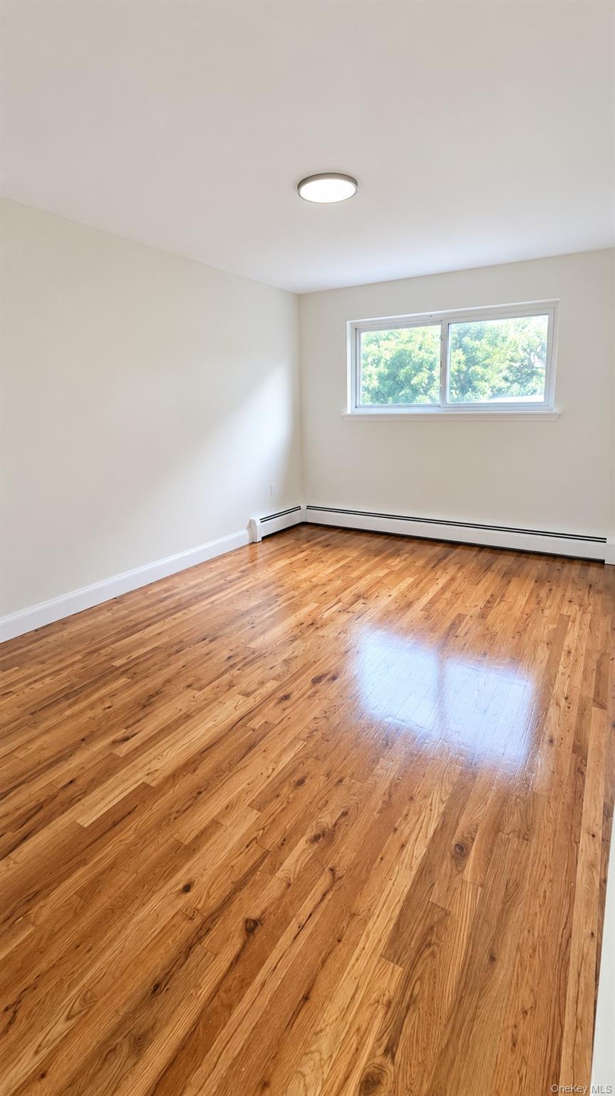 Single Family Saint Lawrence Avenue Bronx, NY 10472, MLS-1047582-6