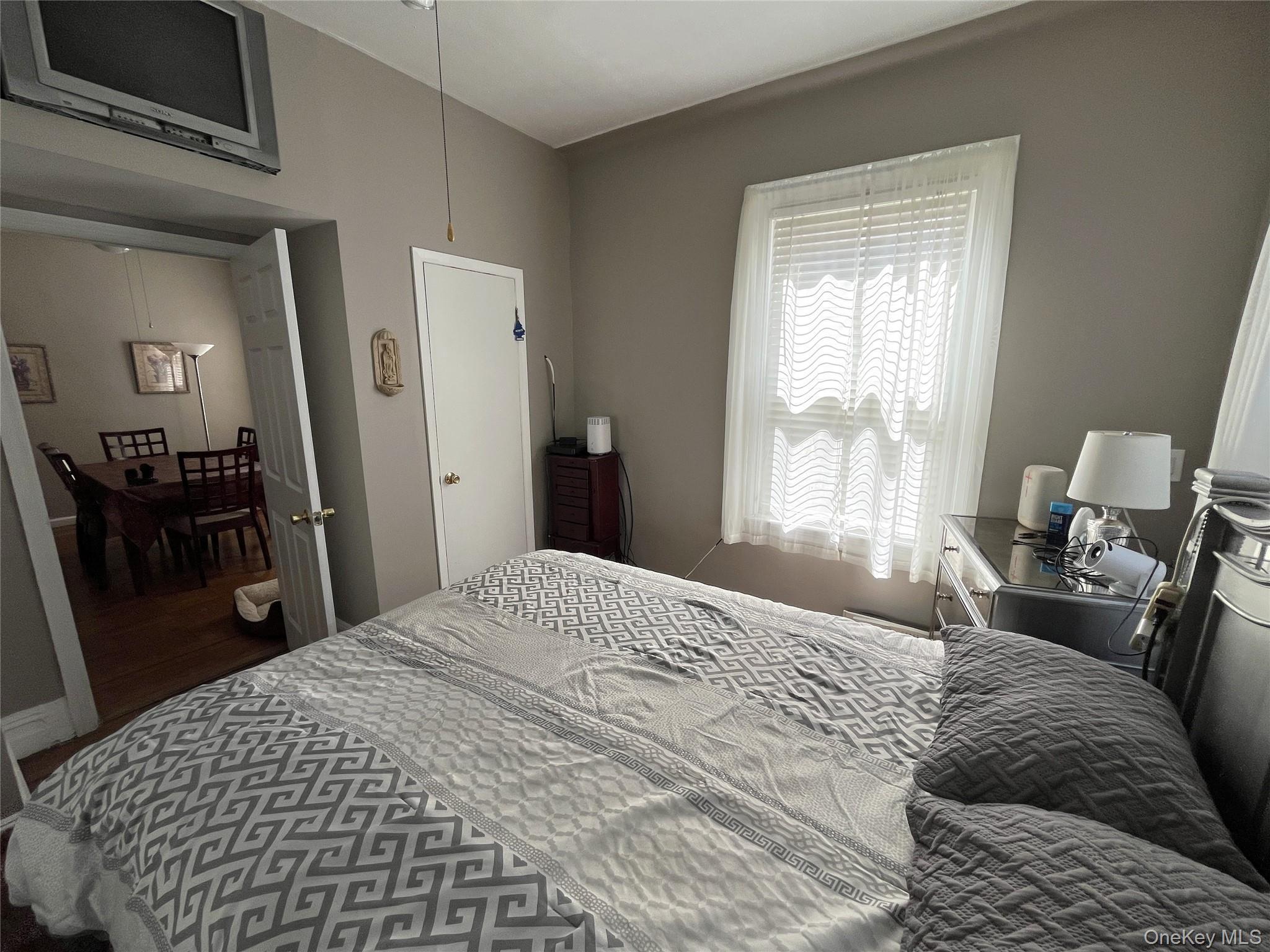 Single Family Esplanade Avenue  Bronx, NY 10469, MLS-1047587-10