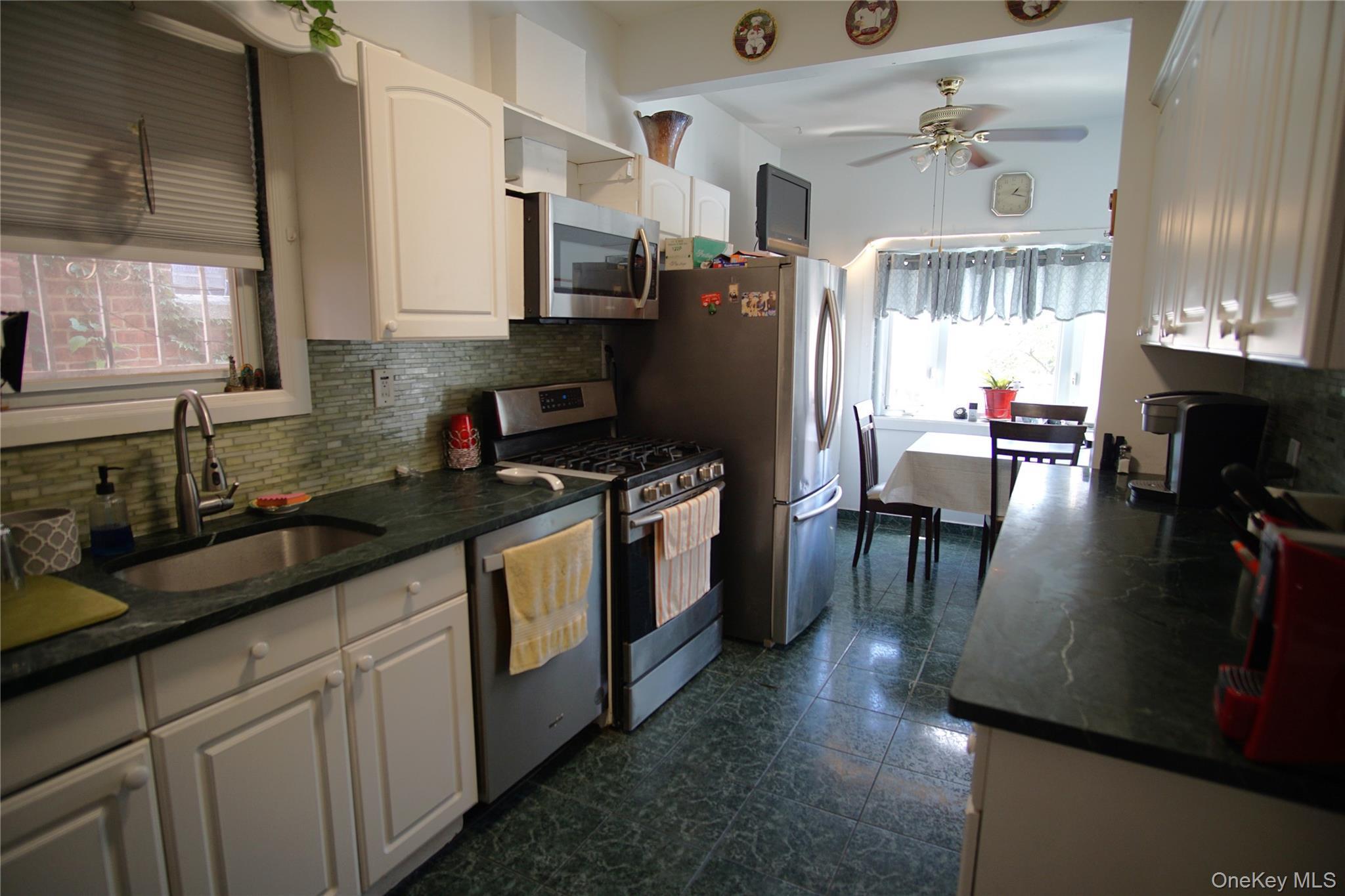 Single Family Esplanade Avenue  Bronx, NY 10469, MLS-1047587-3