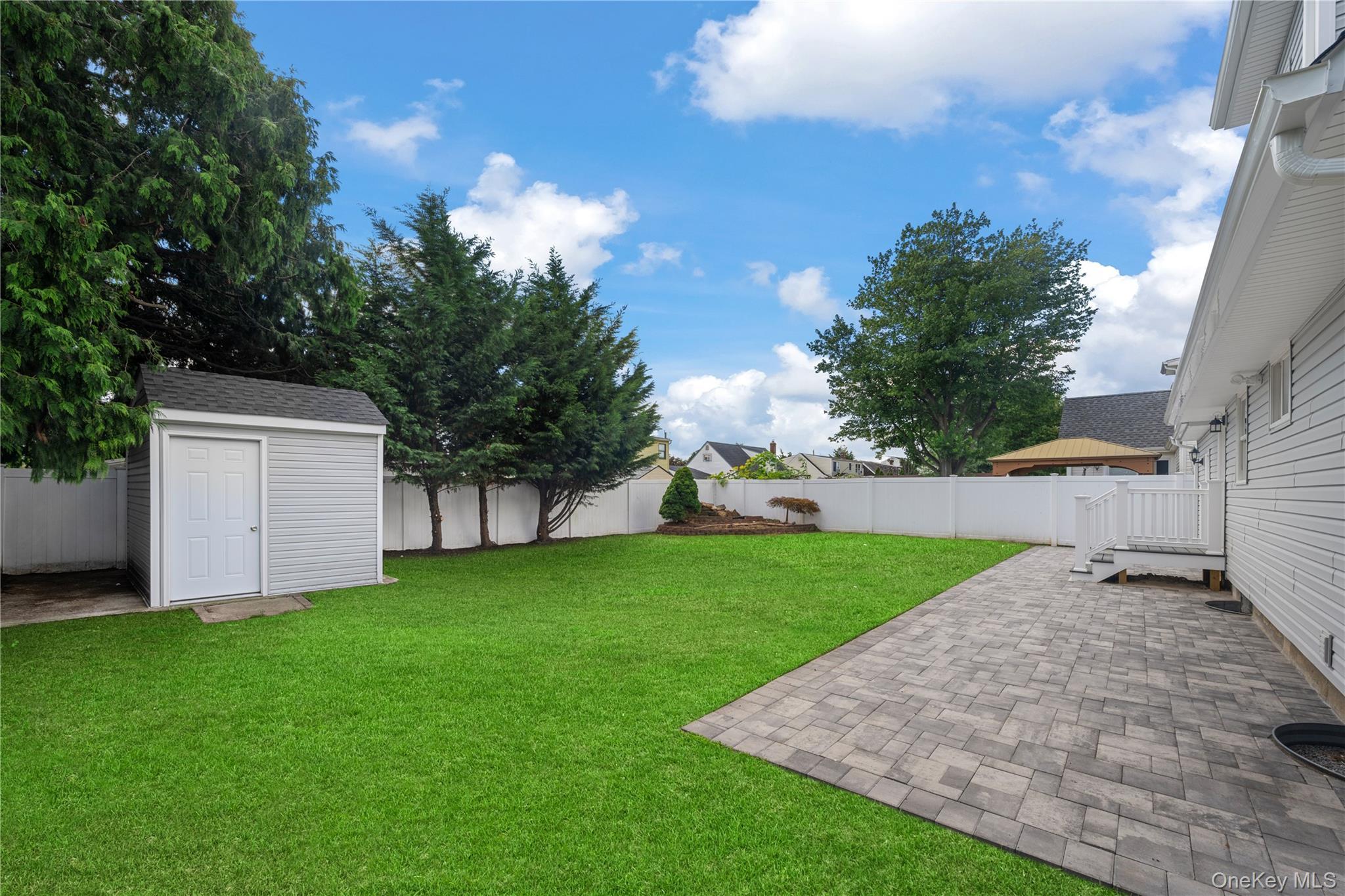 Single Family Lambert Avenue  Nassau County, NY 11735, MLS-1047588-5