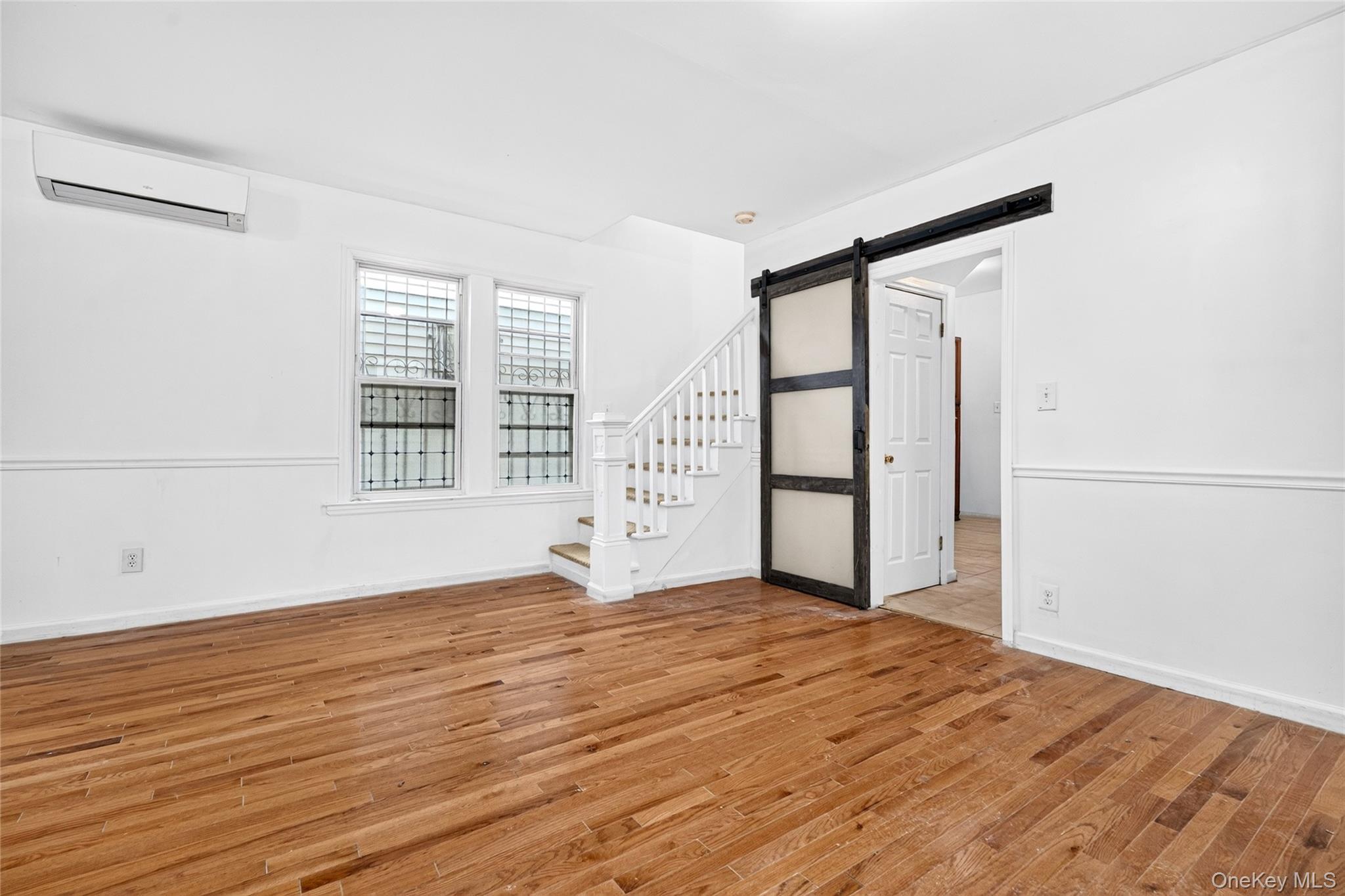 Single Family Randall Avenue Bronx, NY 10473, MLS-1047589-16