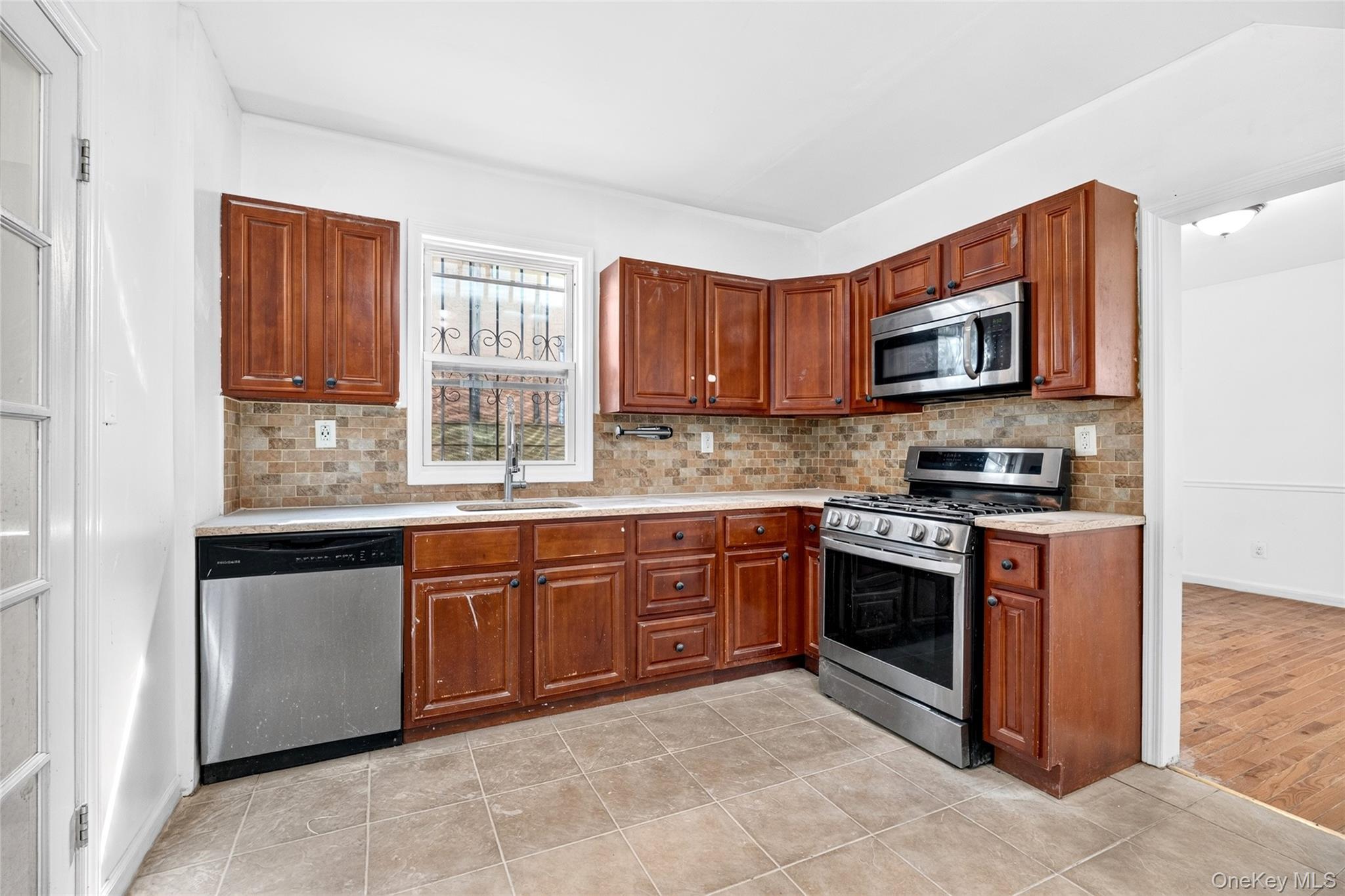 Single Family Randall Avenue Bronx, NY 10473, MLS-1047589-22