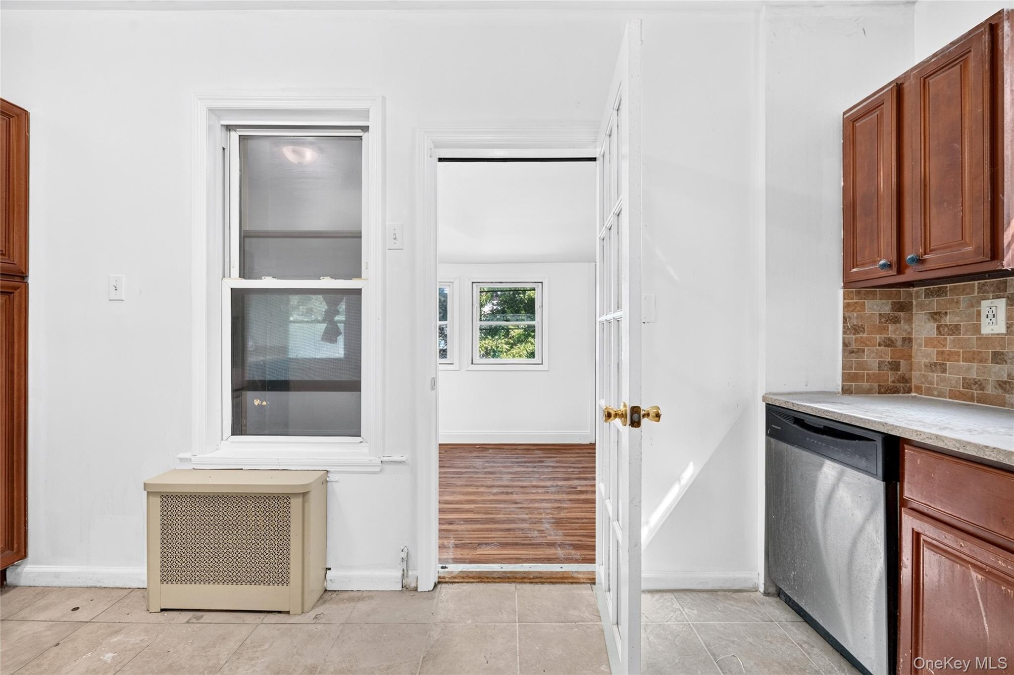 Single Family Randall Avenue Bronx, NY 10473, MLS-1047589-25
