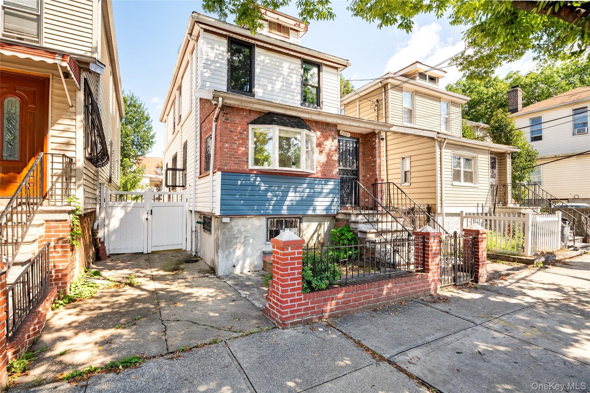 Single Family Randall Avenue Bronx, NY 10473, MLS-1047589-3