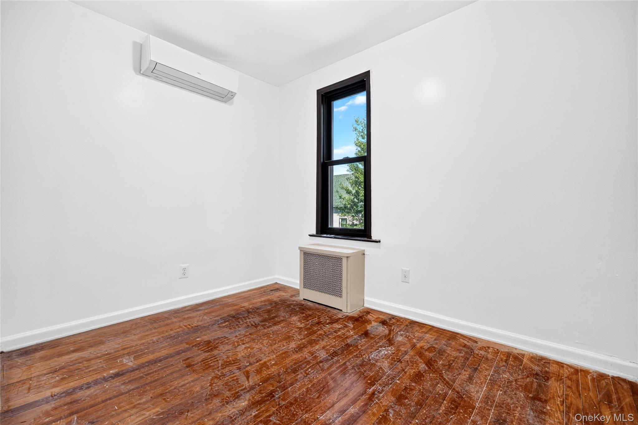 Single Family Randall Avenue Bronx, NY 10473, MLS-1047589-32
