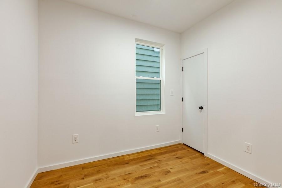 Single Family 89th Avenue  Queens, NY 11418, MLS-1047590-10