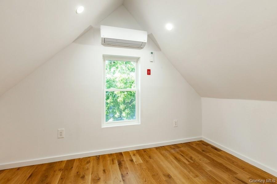Single Family 89th Avenue  Queens, NY 11418, MLS-1047590-15