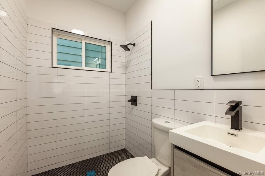Single Family 89th Avenue  Queens, NY 11418, MLS-1047590-17