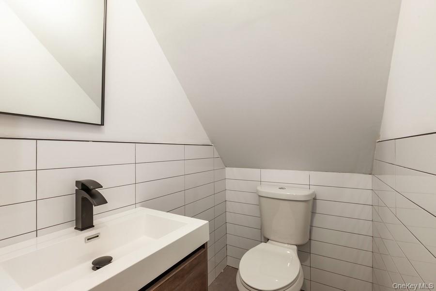Single Family 89th Avenue  Queens, NY 11418, MLS-1047590-20