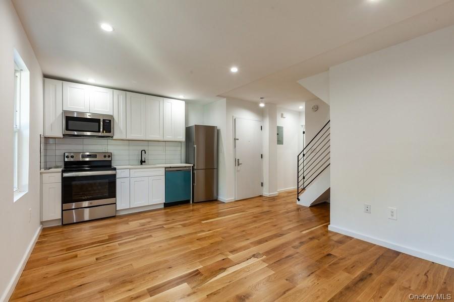 Single Family 89th Avenue  Queens, NY 11418, MLS-1047590-3