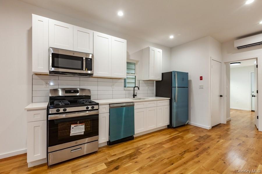 Single Family 89th Avenue  Queens, NY 11418, MLS-1047590-4
