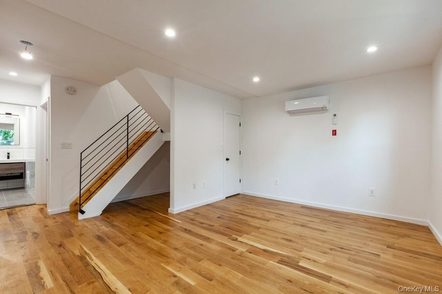 Single Family 89th Avenue  Queens, NY 11418, MLS-1047590-9