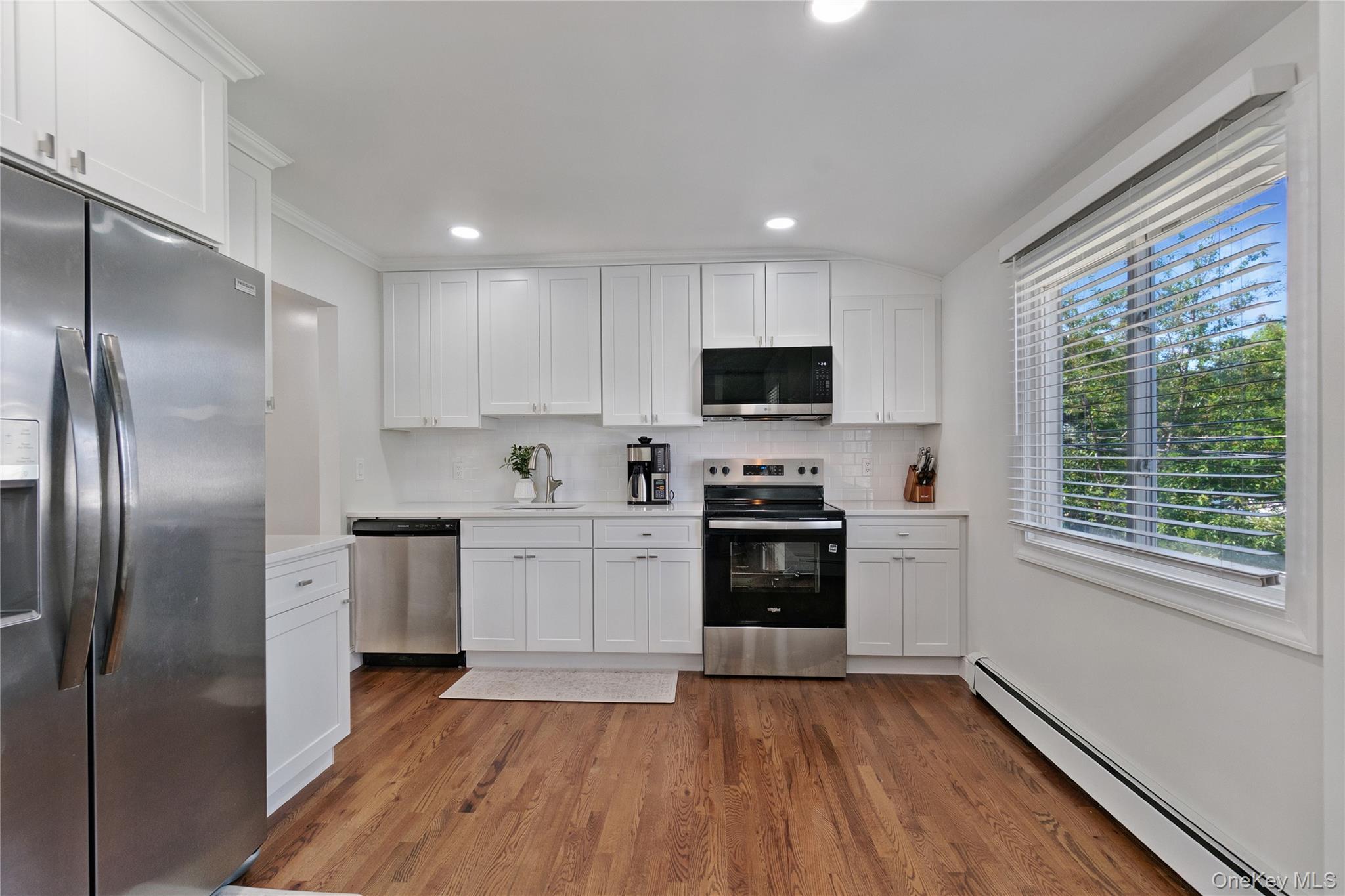 Single Family Richmond Street  Suffolk County, NY 11751, MLS-1047602-9