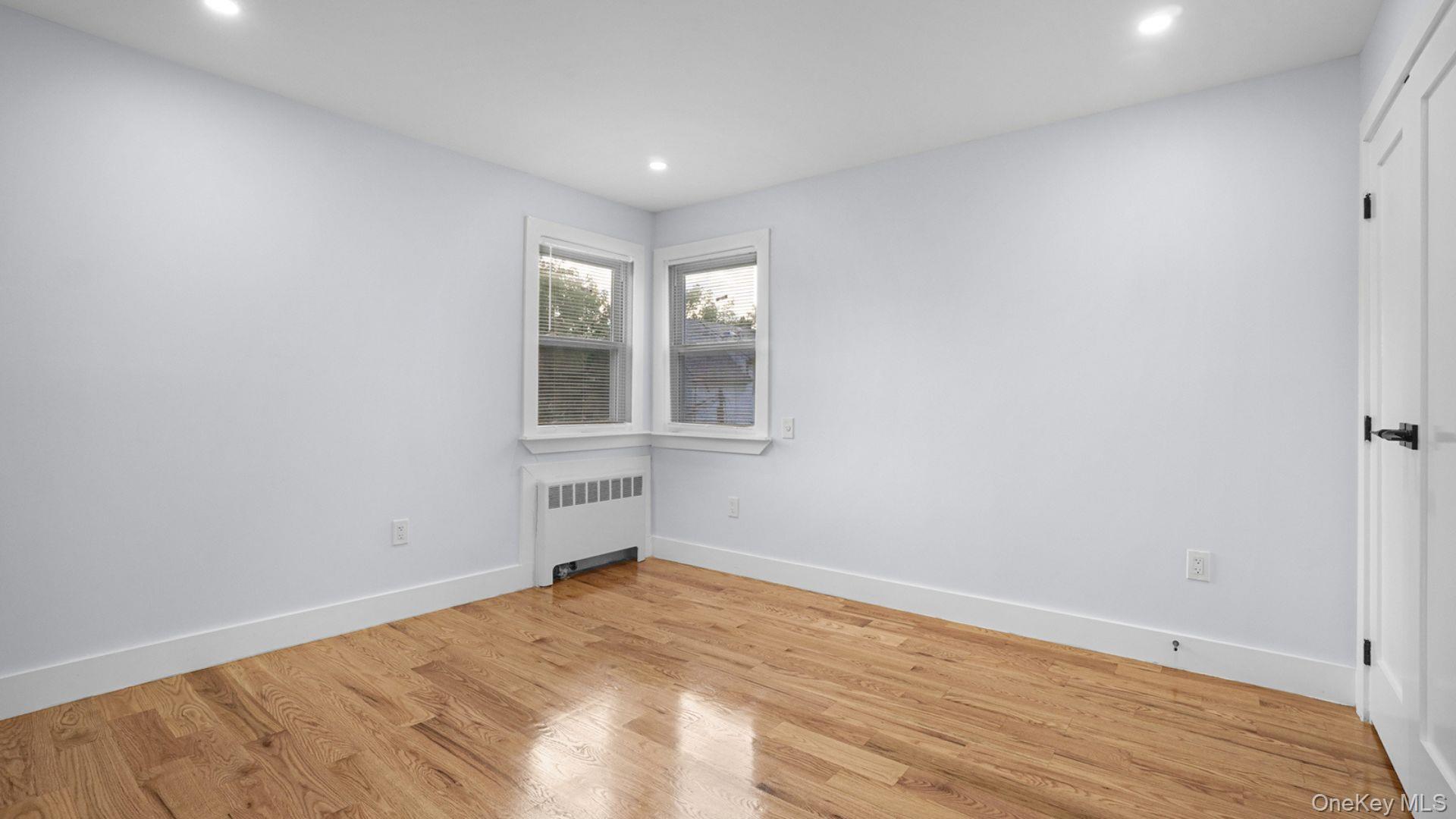 Single Family Grace Avenue Bronx, NY 10466, MLS-1047620-13