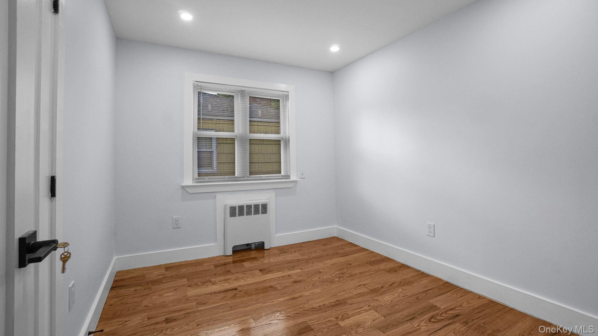 Single Family Grace Avenue Bronx, NY 10466, MLS-1047620-14
