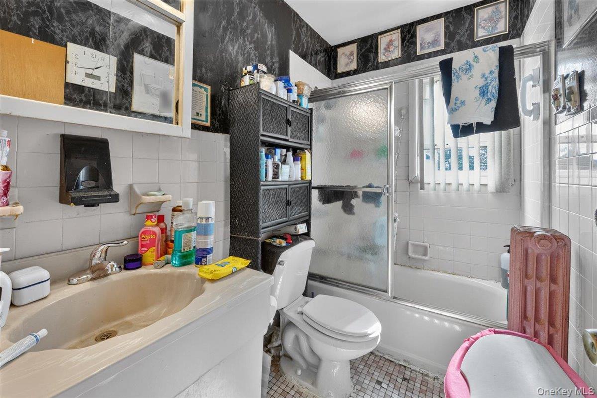 Single Family 218th Street Queens, NY 11411, MLS-1047626-13