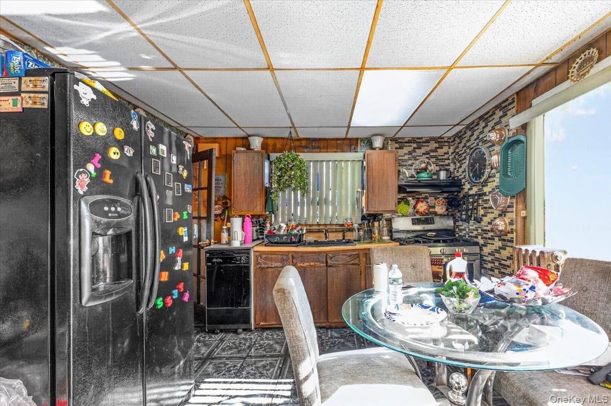Single Family 218th Street Queens, NY 11411, MLS-1047626-9