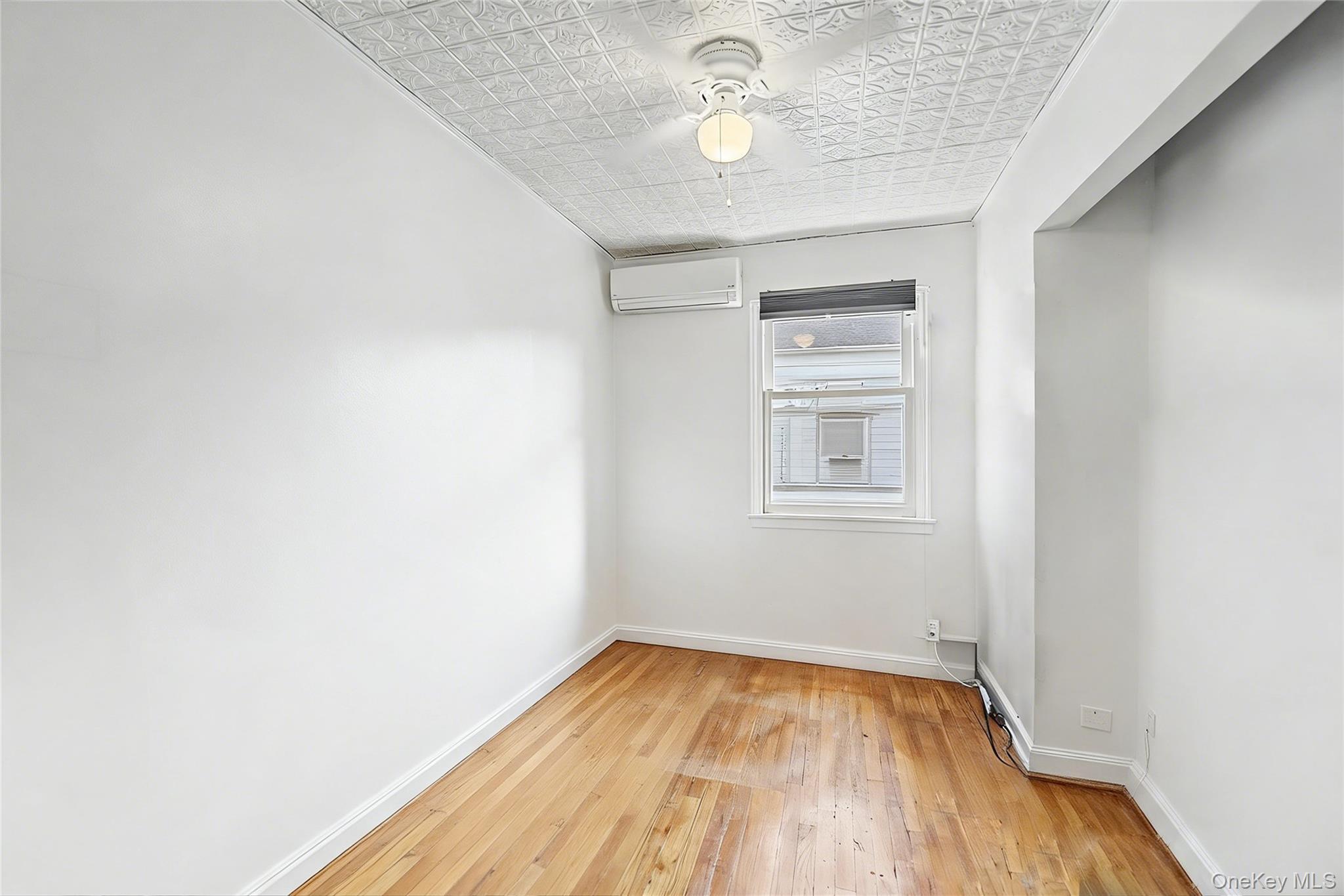 Single Family 206th Street Queens, NY 11364, MLS-1047634-13