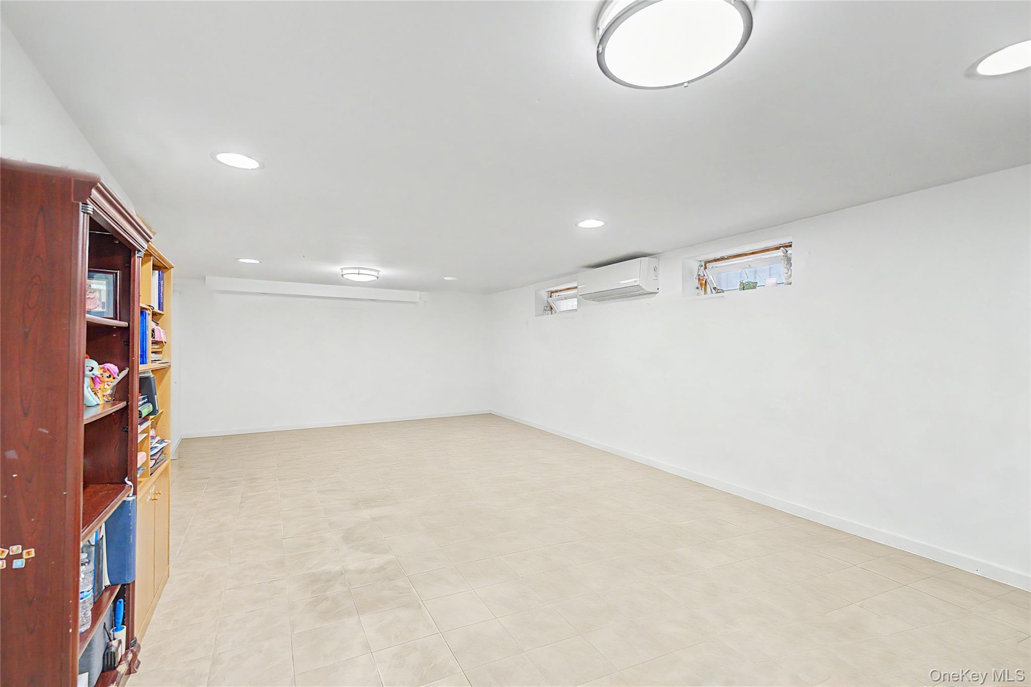 Single Family 206th Street Queens, NY 11364, MLS-1047634-18