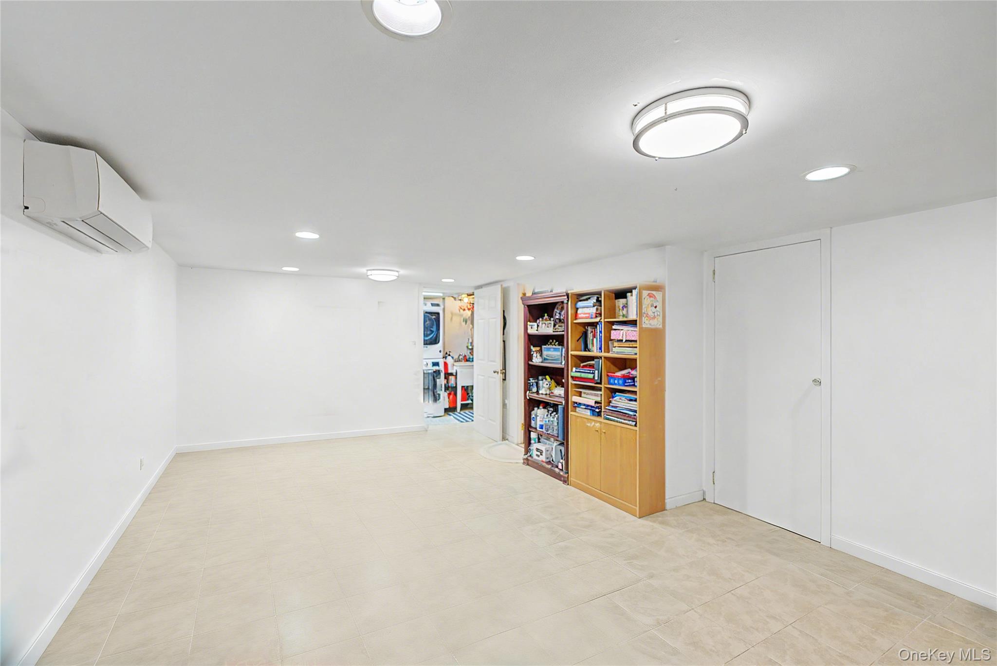 Single Family 206th Street Queens, NY 11364, MLS-1047634-20