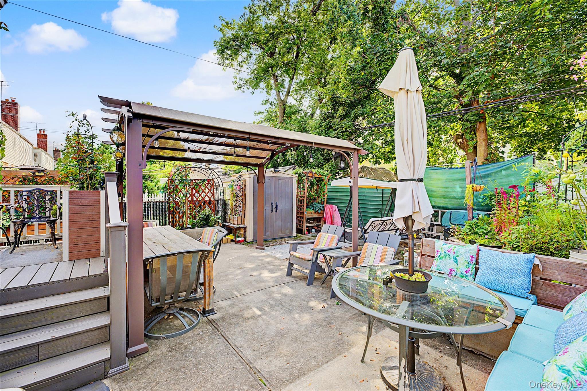 Single Family 206th Street Queens, NY 11364, MLS-1047634-21