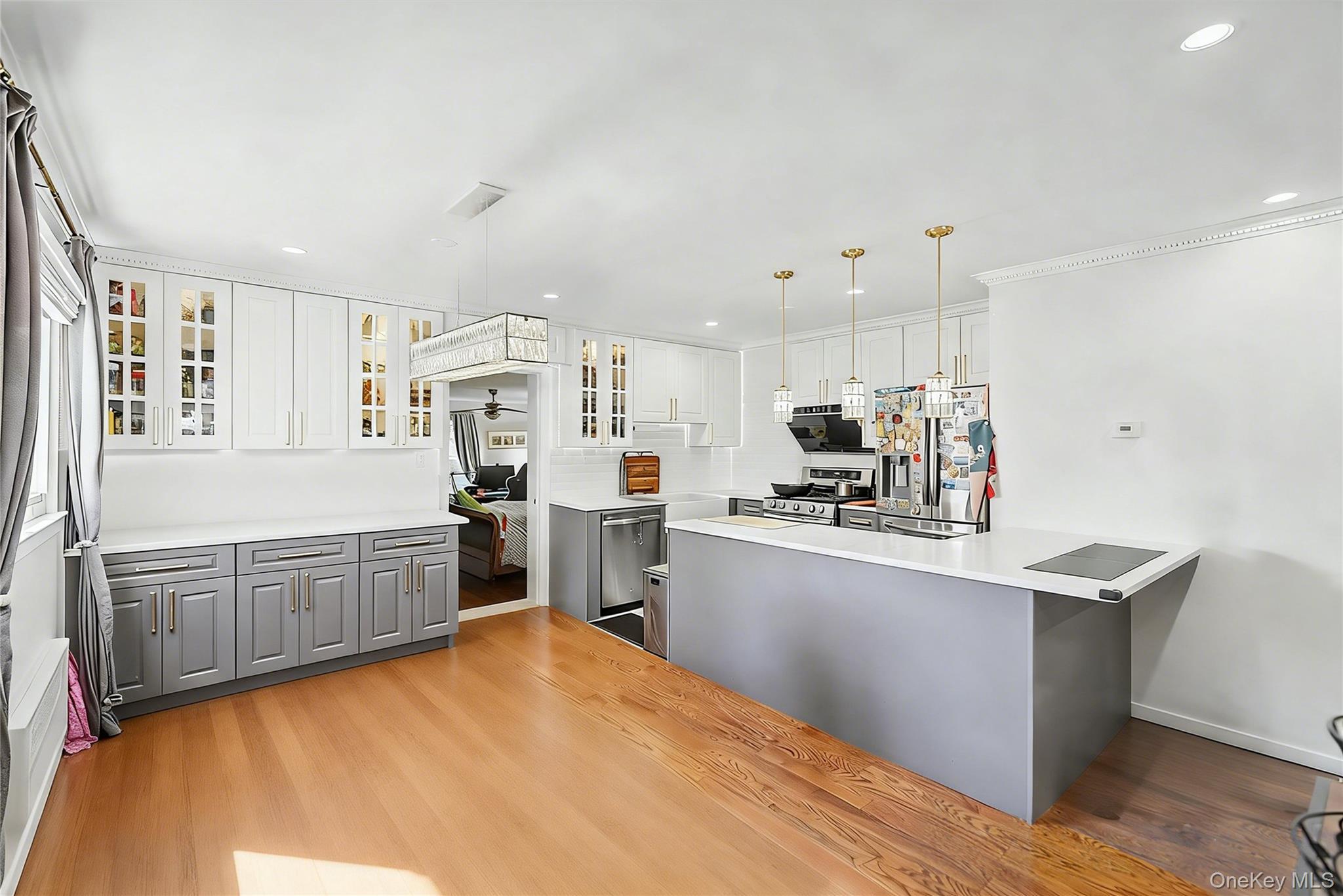 Single Family 206th Street Queens, NY 11364, MLS-1047634-8