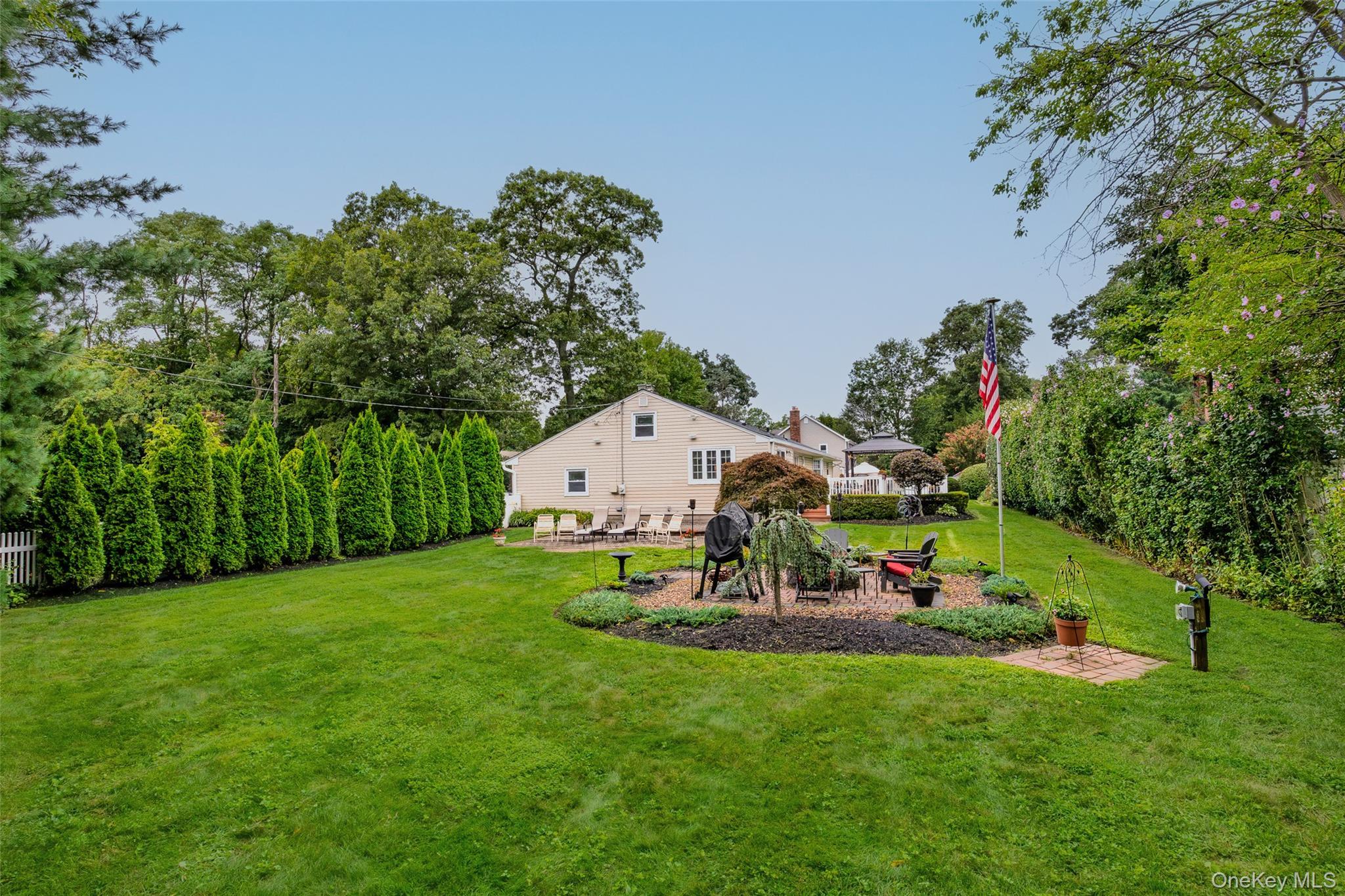 Single Family Broadway Suffolk County, NY 11787, MLS-1047638-10