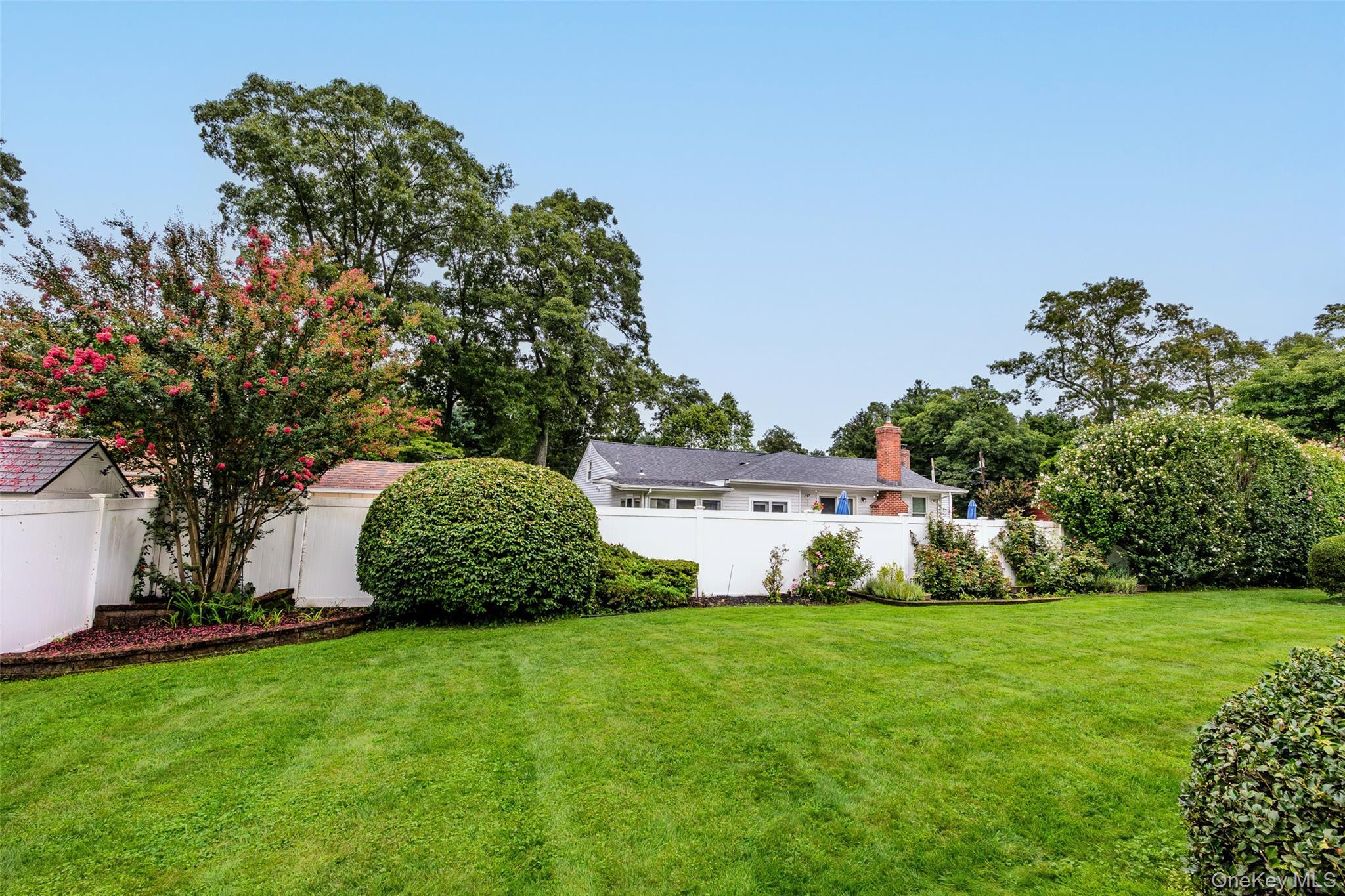 Single Family Broadway Suffolk County, NY 11787, MLS-1047638-13