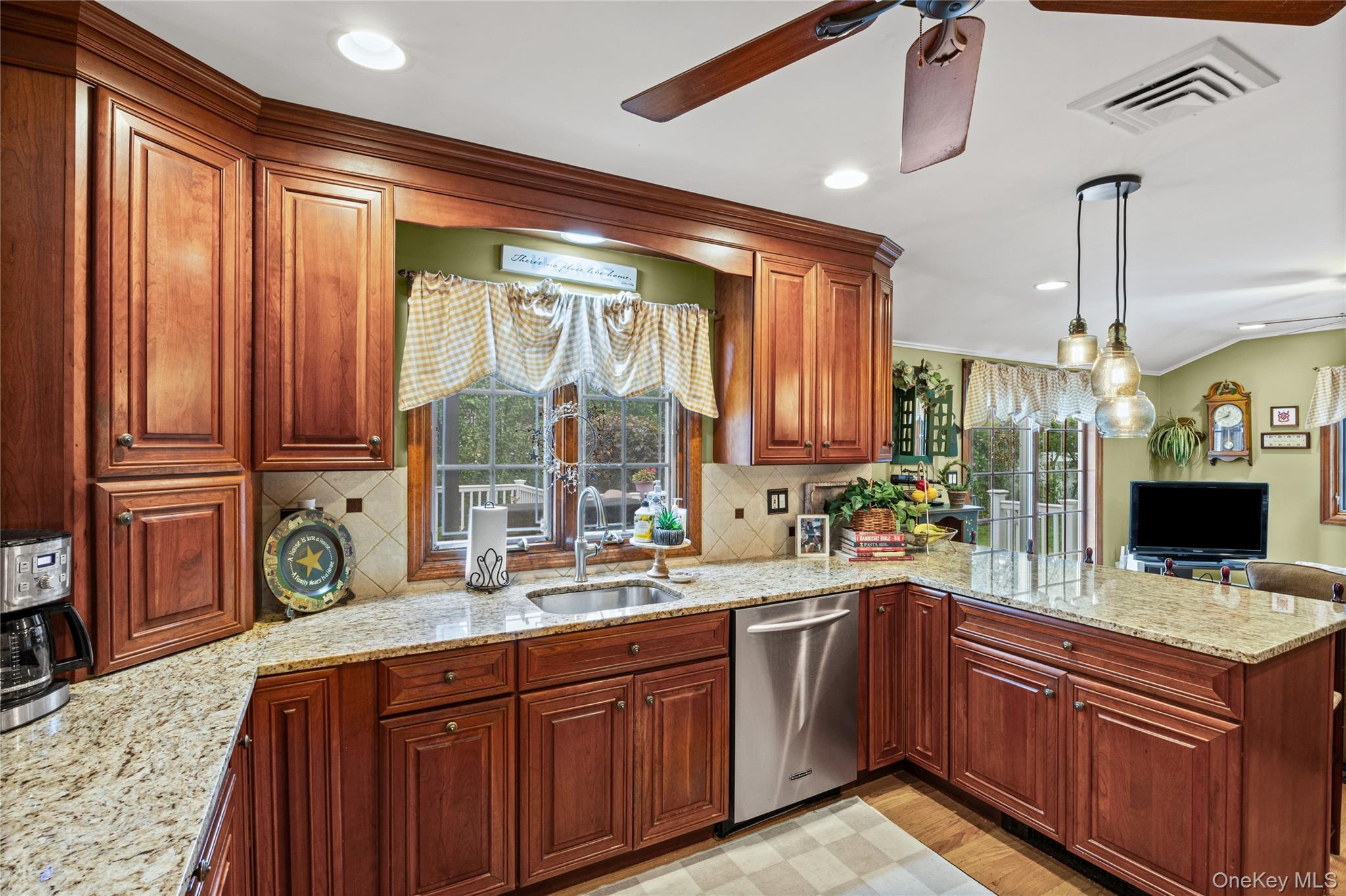 Single Family Broadway Suffolk County, NY 11787, MLS-1047638-20