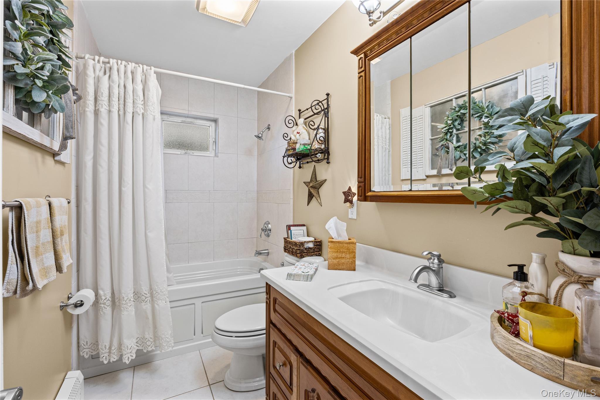Single Family Broadway Suffolk County, NY 11787, MLS-1047638-36